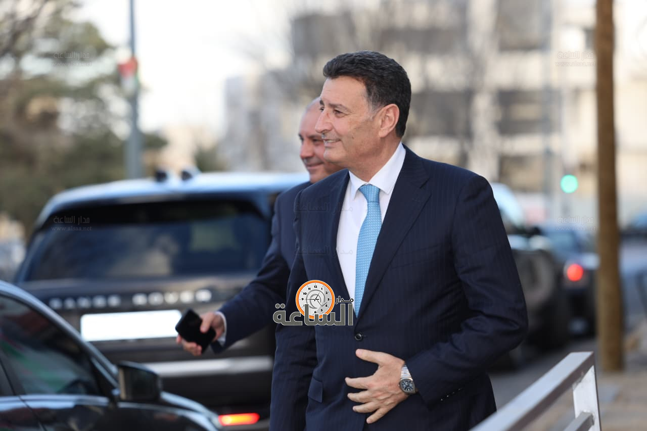 Madar Al-Saa Images 0.7549272244554742