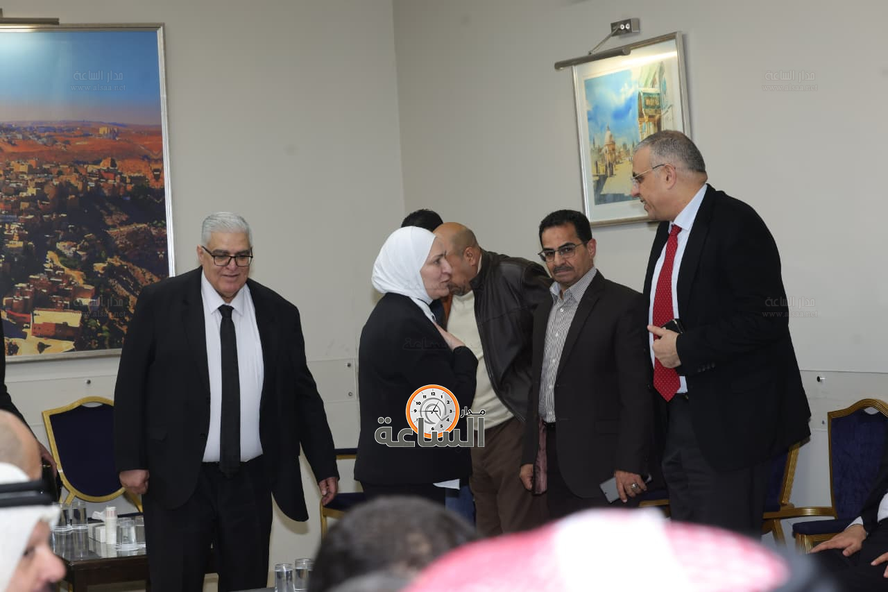 Madar Al-Saa Images 0.37984312371480233