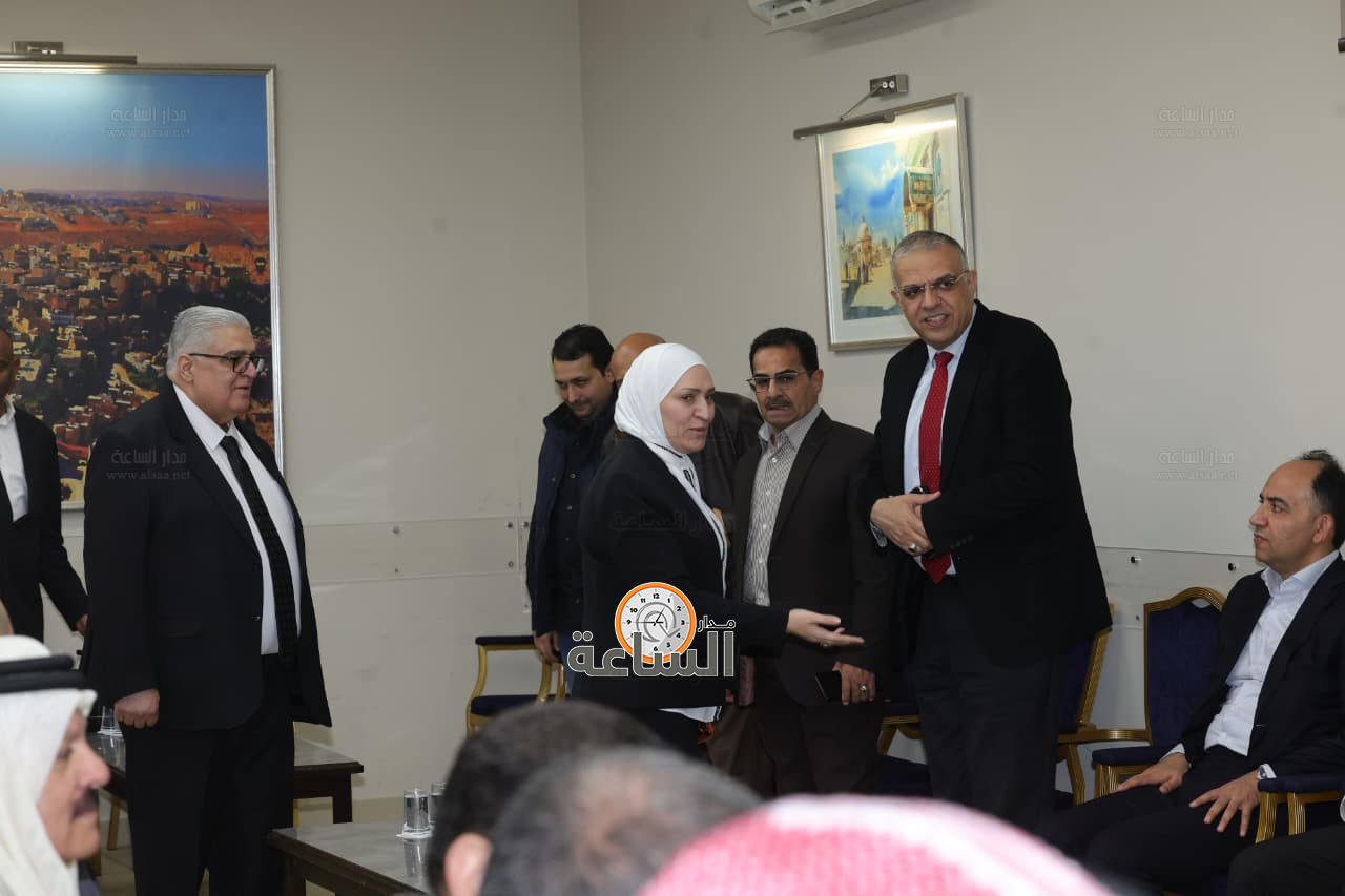 Madar Al-Saa Images 0.22344073639358142