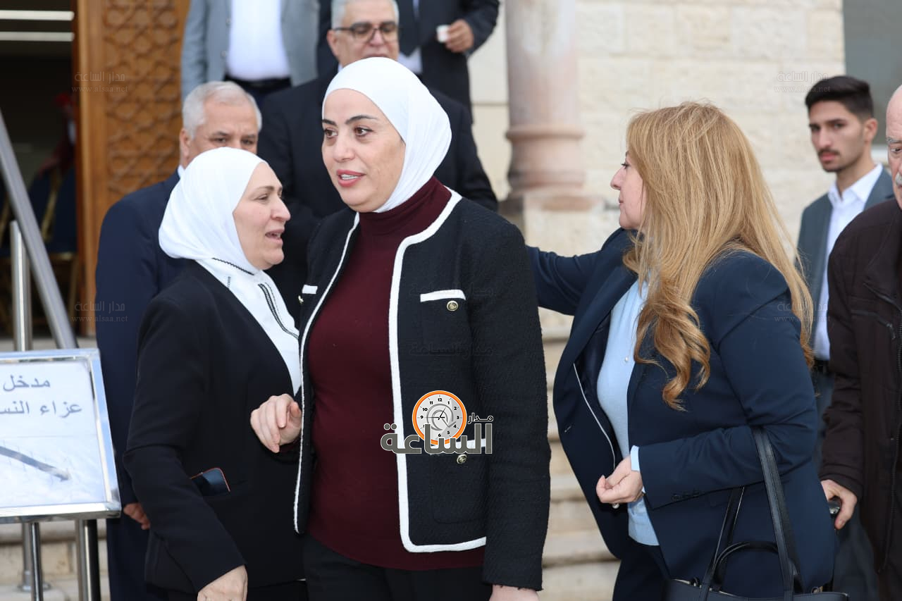 Madar Al-Saa Images 0.13709454168152202