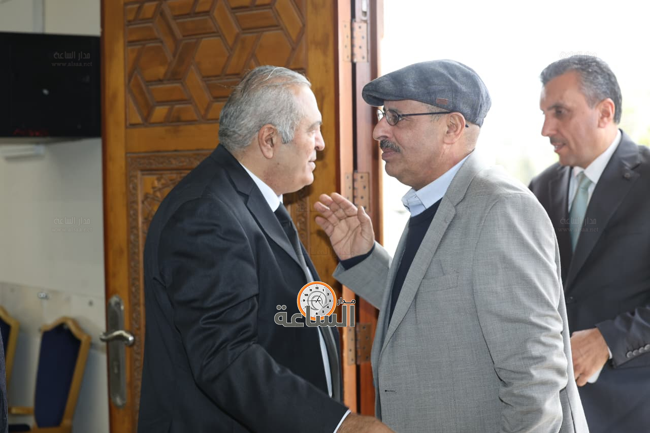 Madar Al-Saa Images 0.05915075343581866