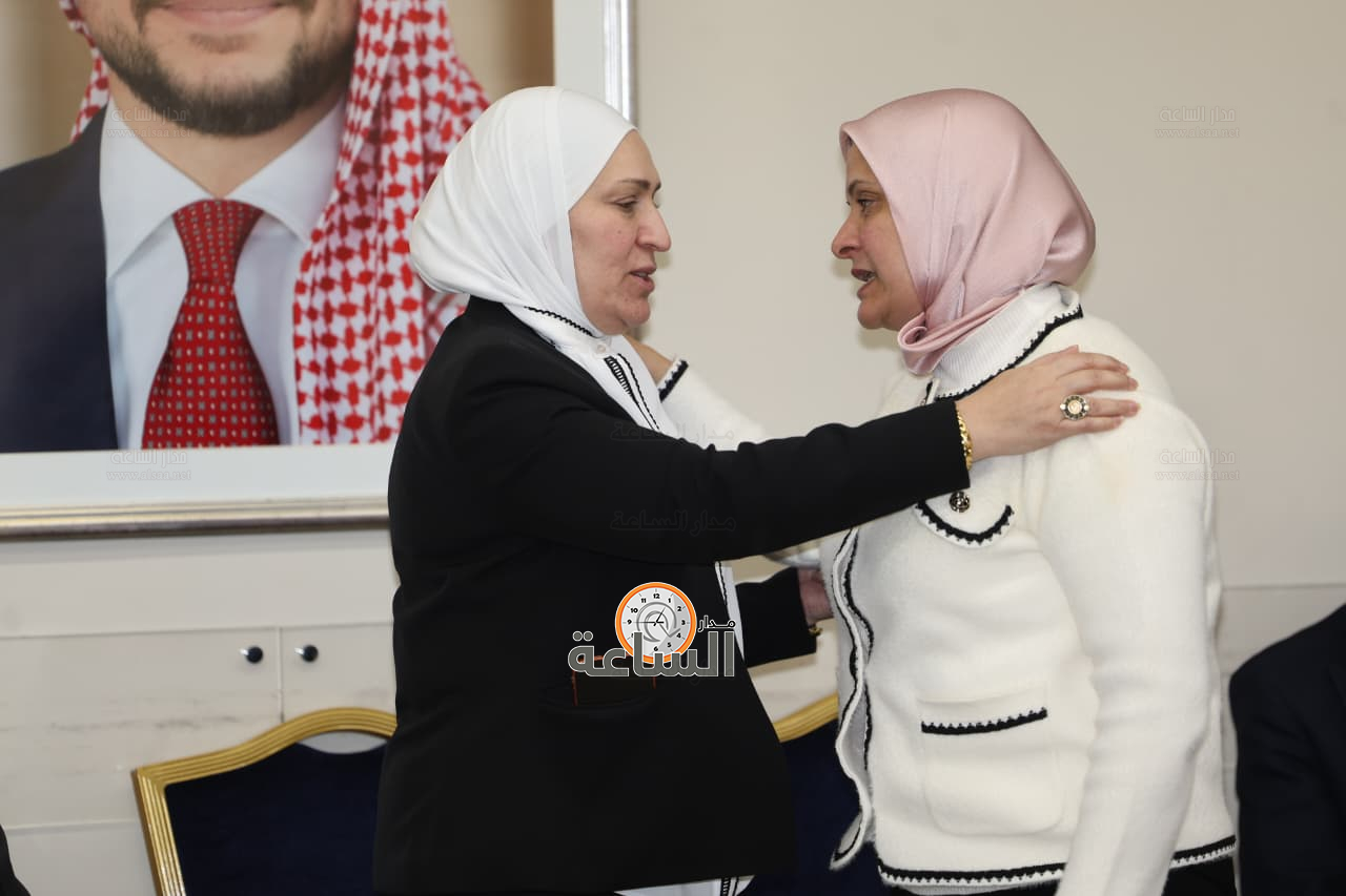 Madar Al-Saa Images 0.19512462197815672