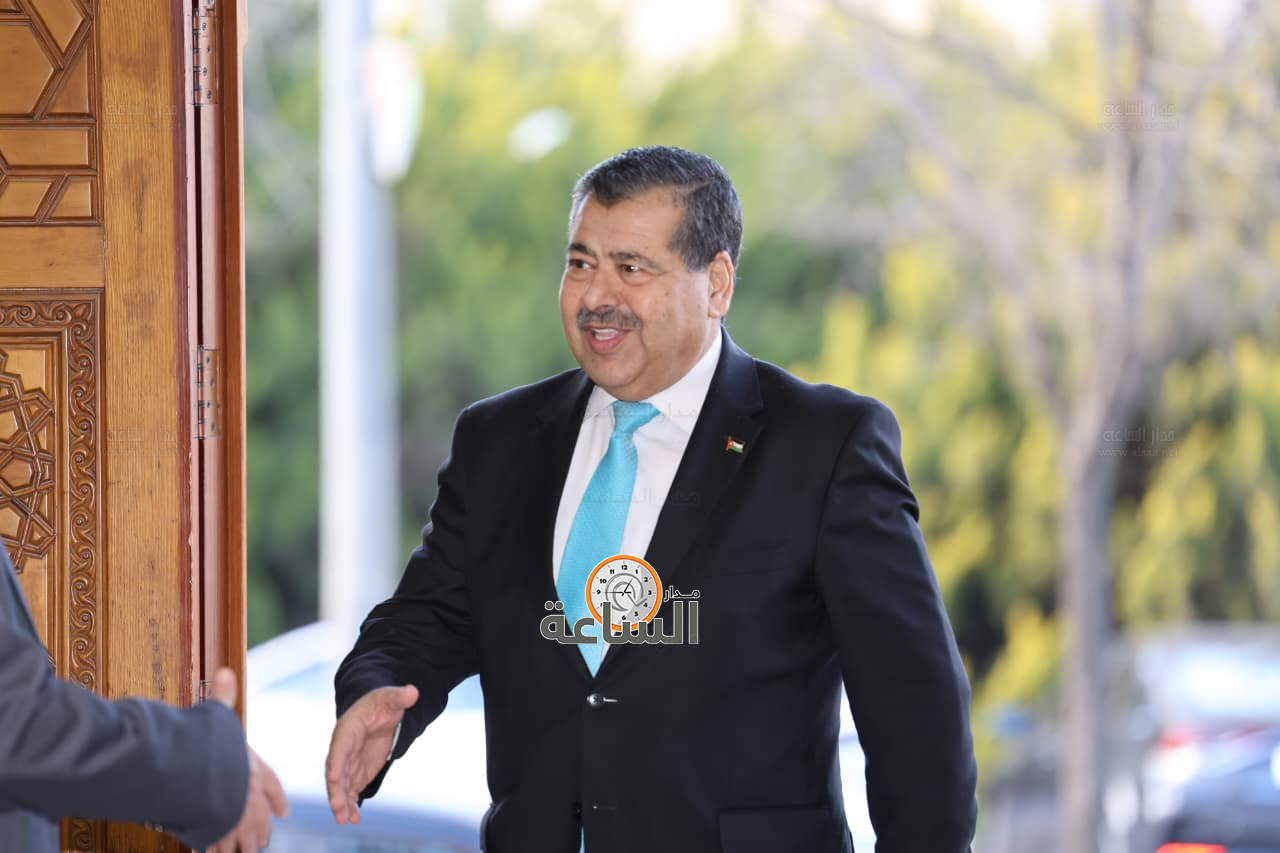 Madar Al-Saa Images 0.15195850993052917