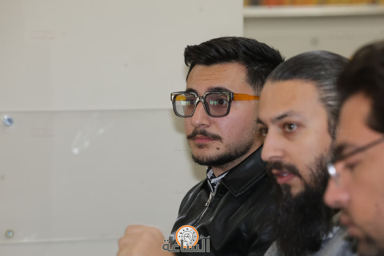 Madar Al-Saa Images 0.10637403847617821