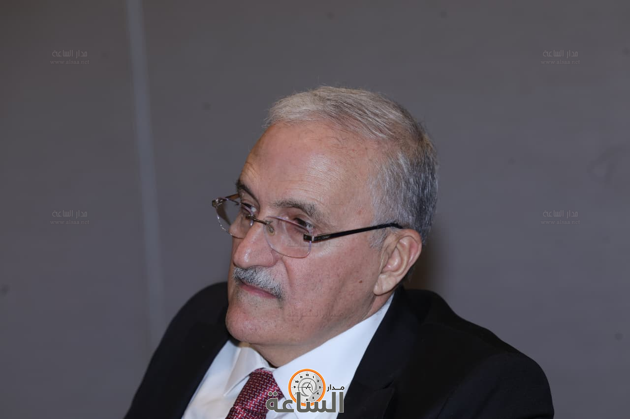 Madar Al-Saa Images 0.25088513546154056