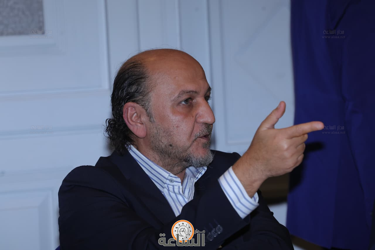 Madar Al-Saa Images 0.6810639001786084