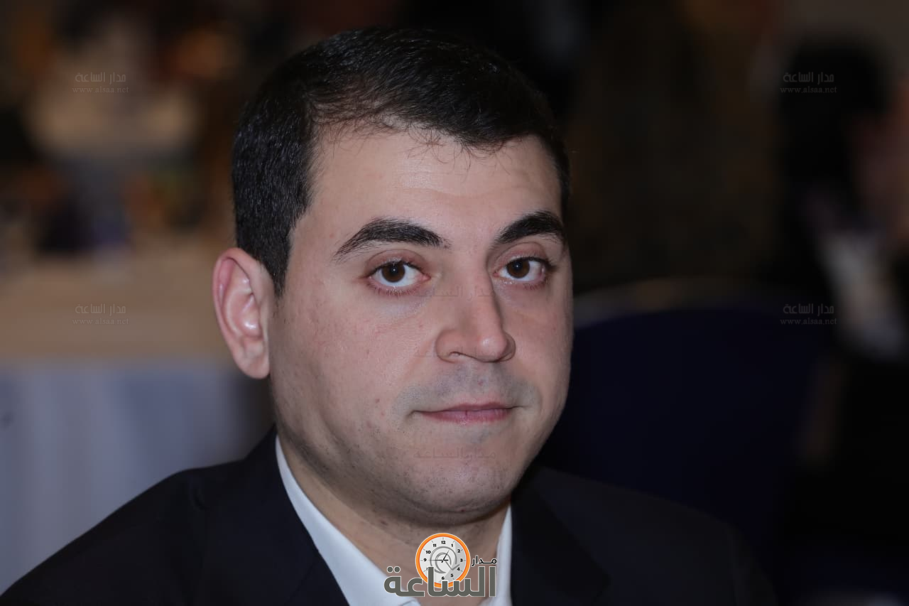 Madar Al-Saa Images 0.00412733422687428