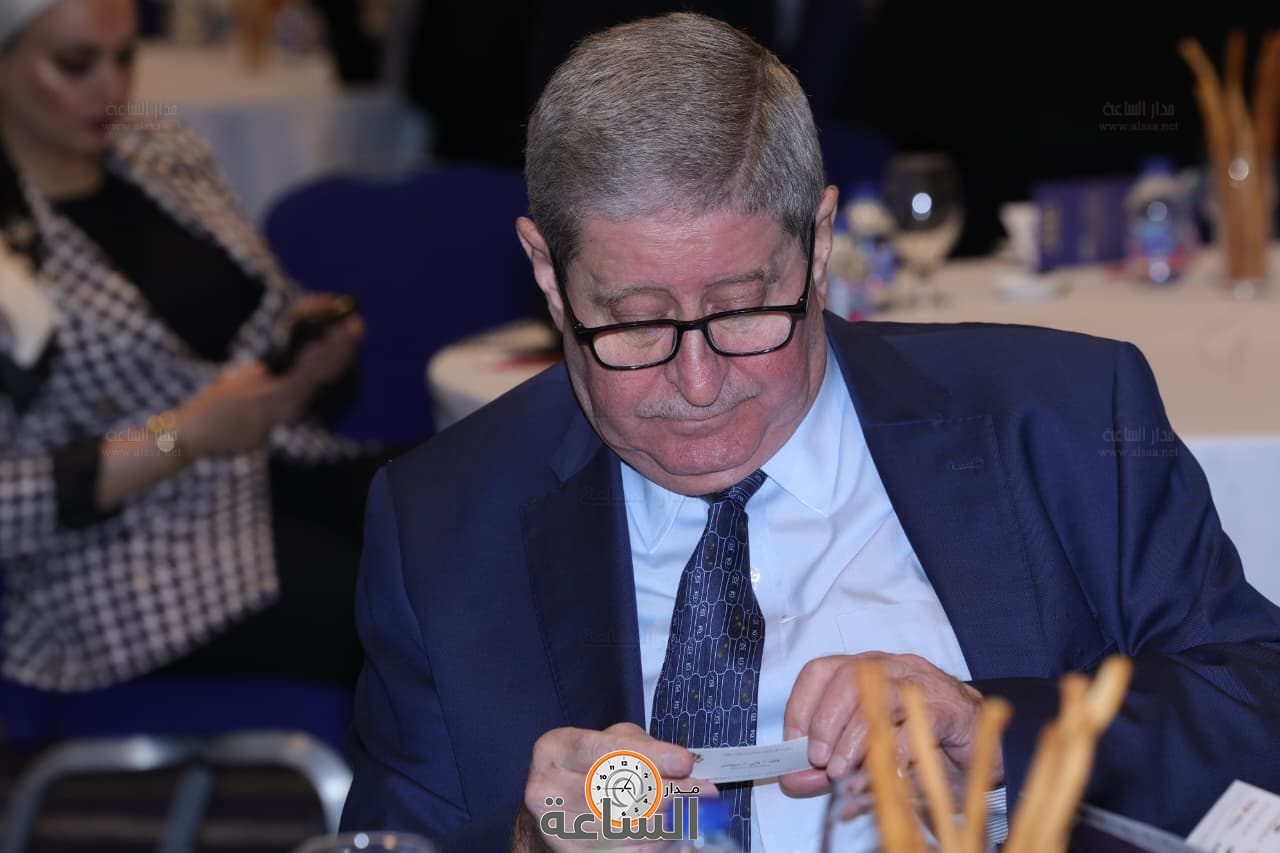 Madar Al-Saa Images 0.9175503119969938