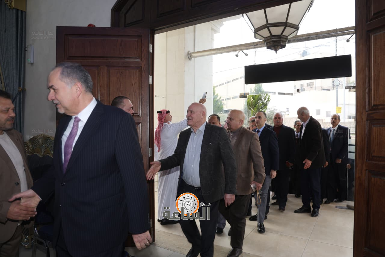 Madar Al-Saa Images 0.6542525282968537