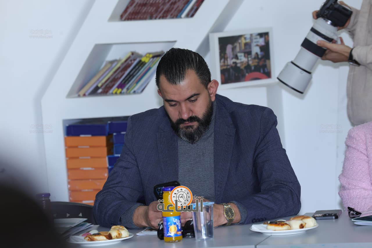 Madar Al-Saa Images 0.0515226682572405