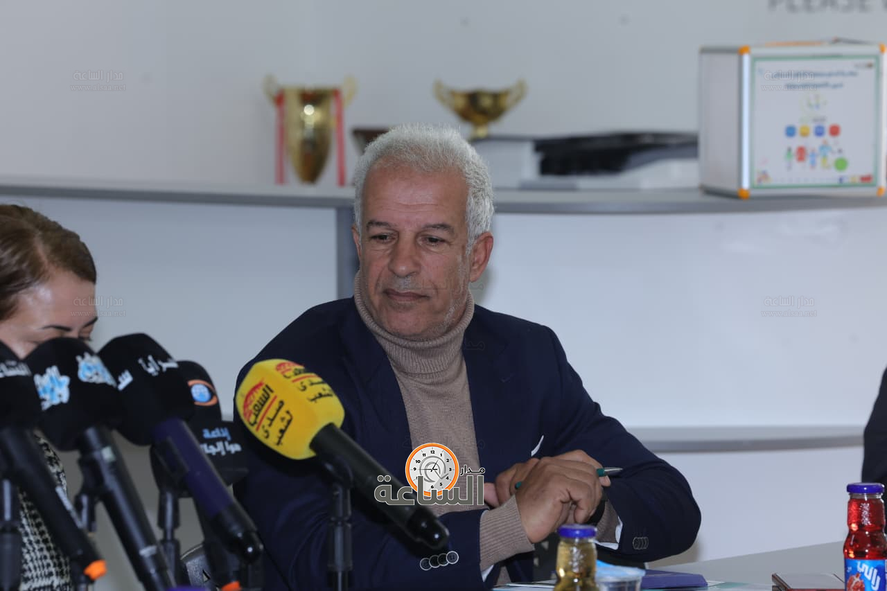 Madar Al-Saa Images 0.17269103121825136