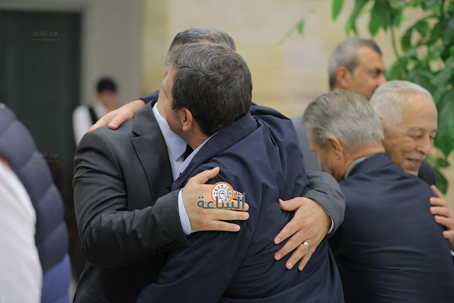 Madar Al-Saa Images 0.8868281545336835