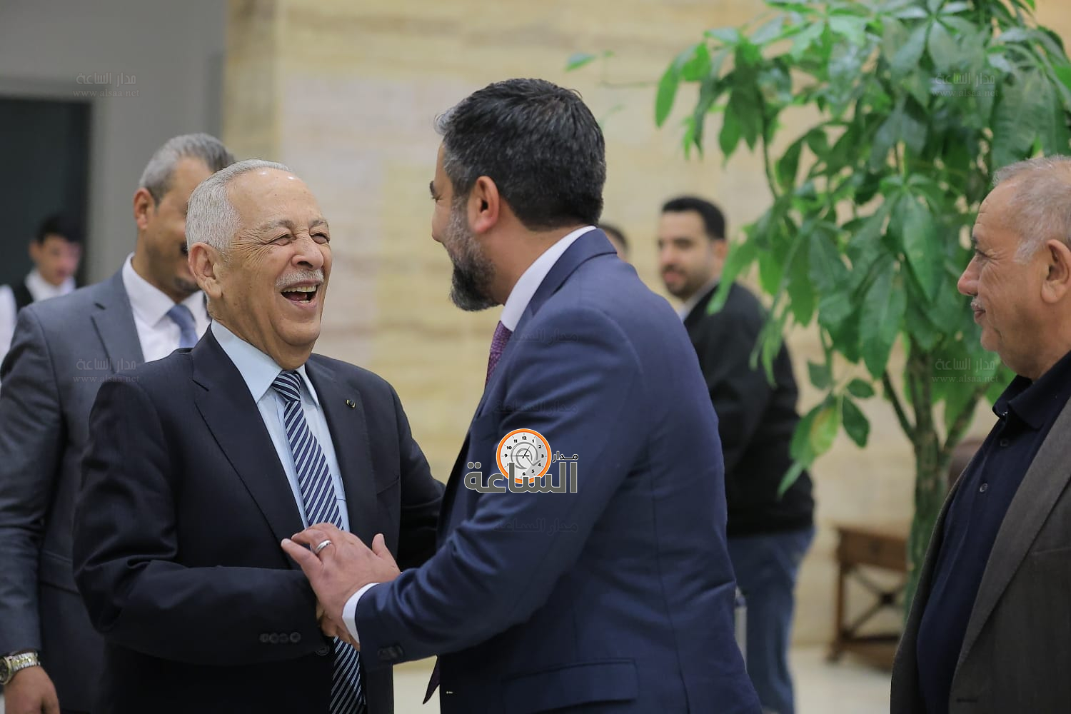 Madar Al-Saa Images 0.43064391597850427