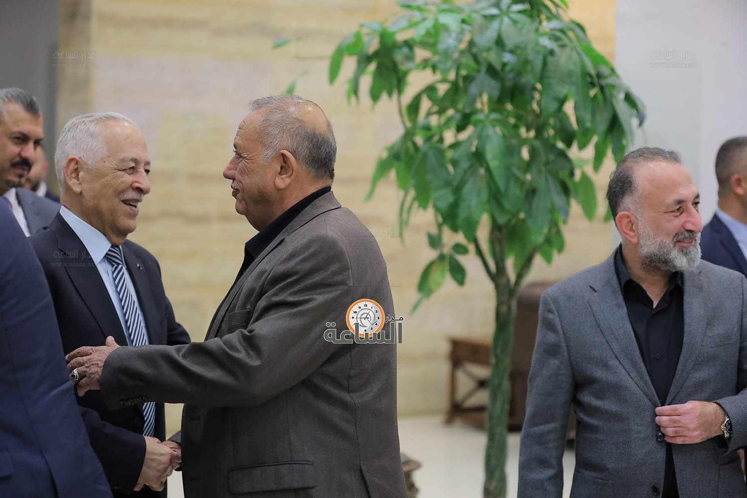 Madar Al-Saa Images 0.4283019306911532