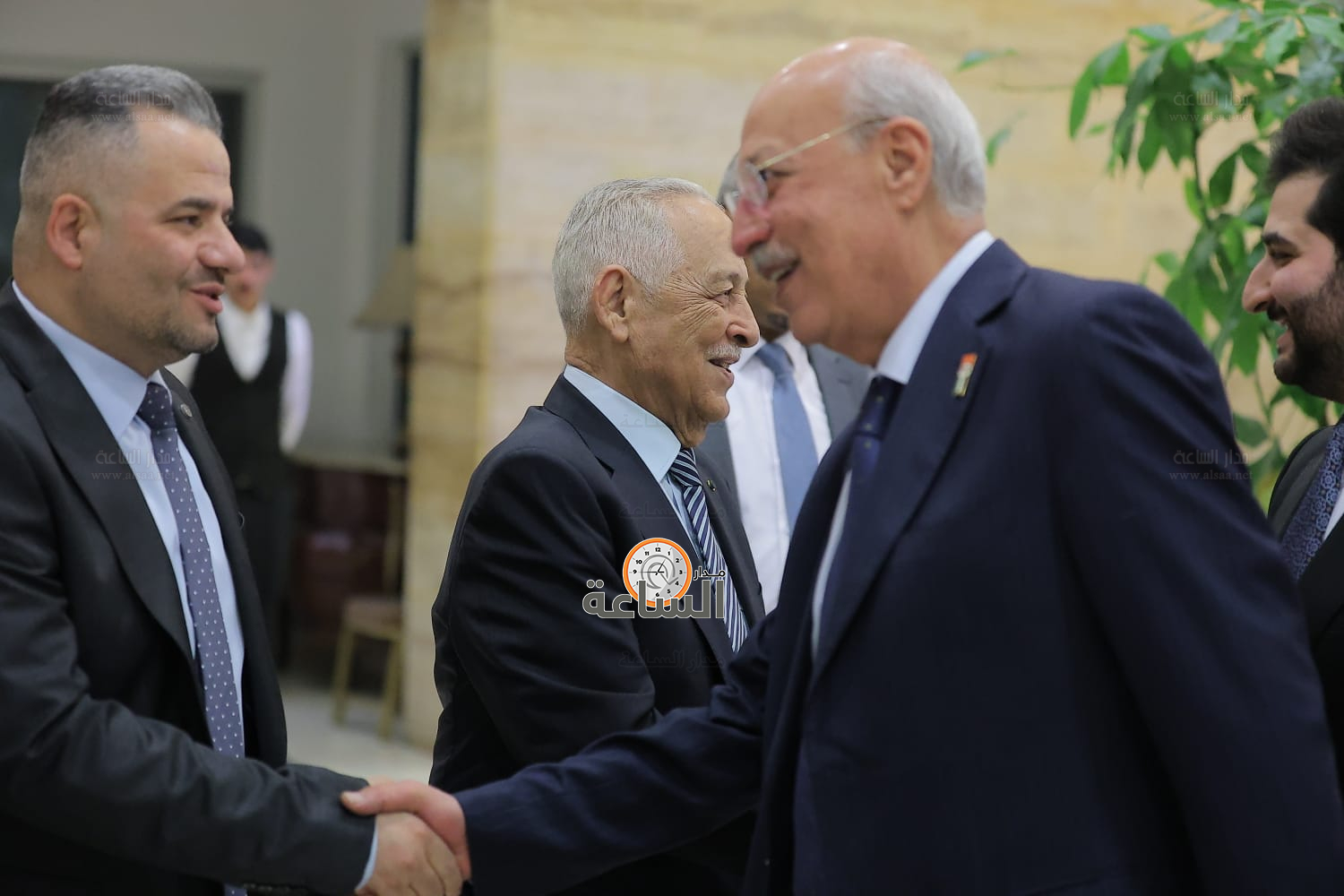 Madar Al-Saa Images 0.9297734152791545