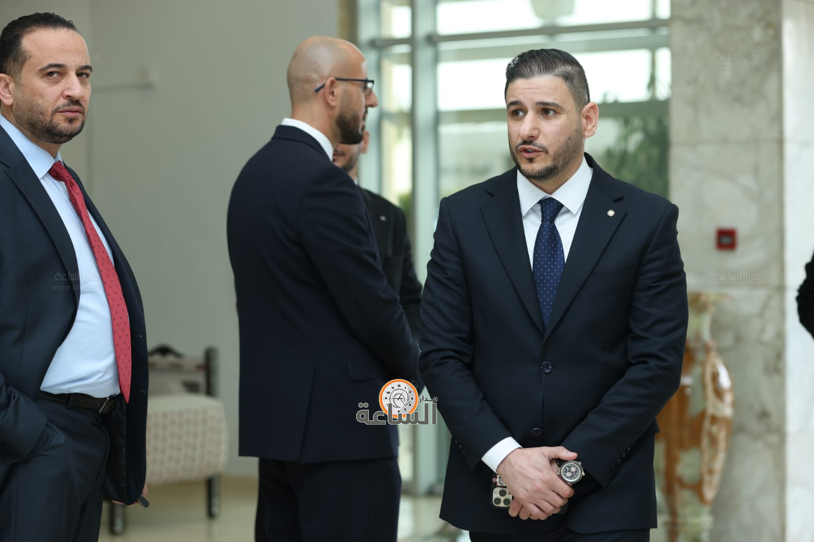 Madar Al-Saa Images 0.7804667580388103