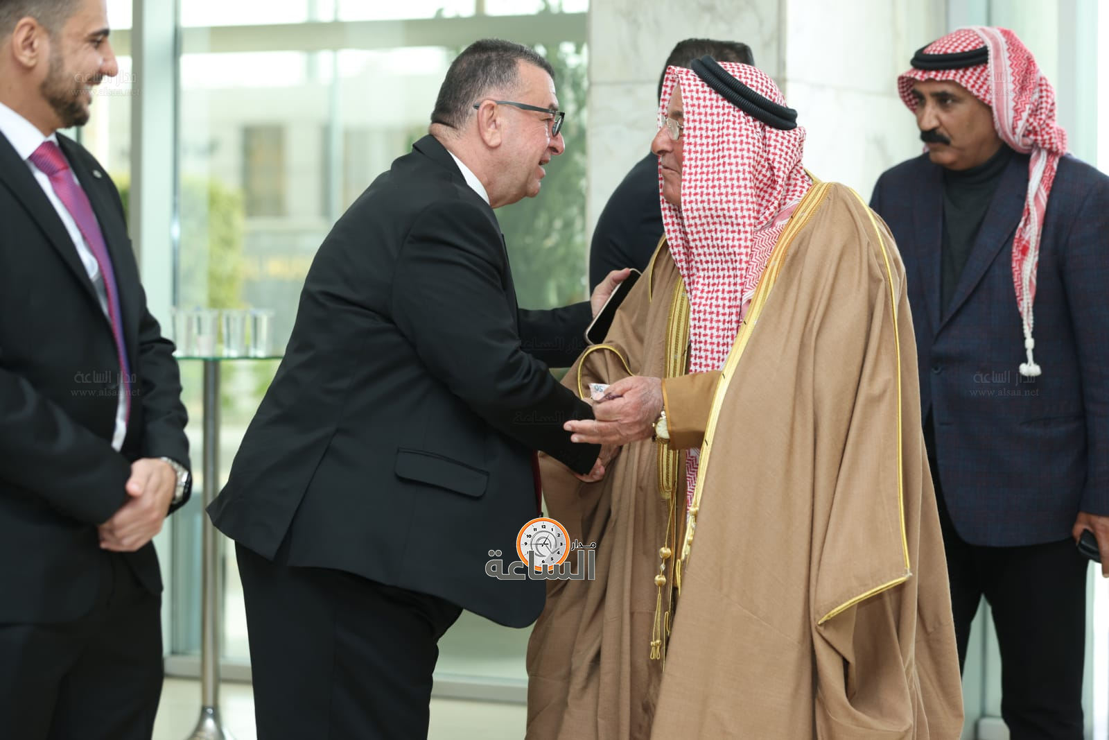 Madar Al-Saa Images 0.15217242076028137