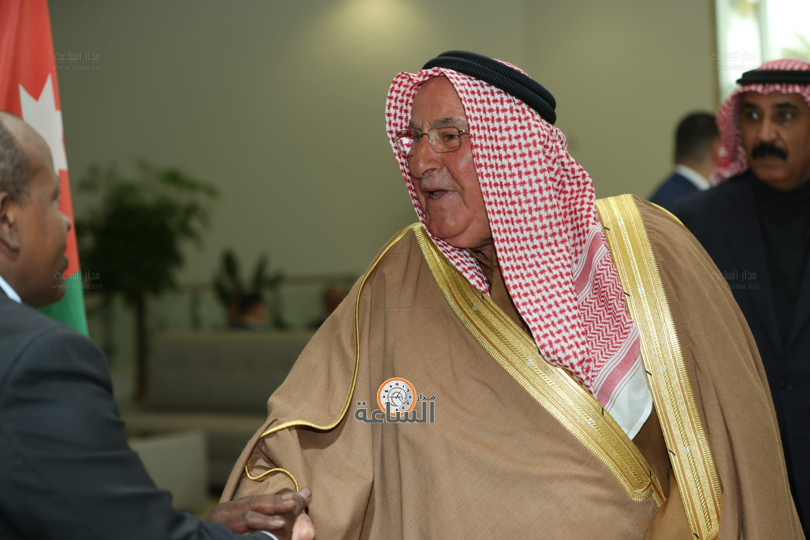 Madar Al-Saa Images 0.9917019450194294