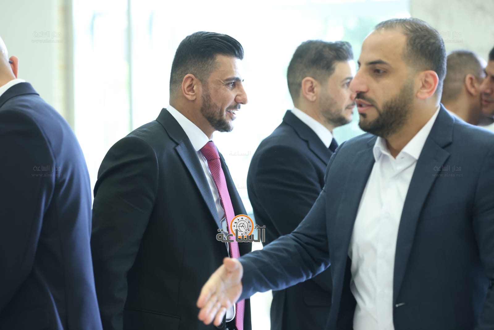 Madar Al-Saa Images 0.7273016103983209