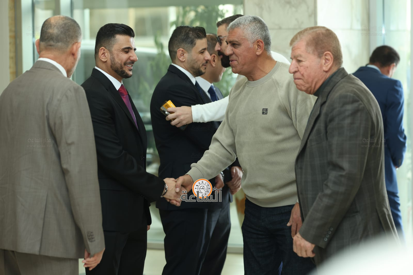 Madar Al-Saa Images 0.4101137128664043