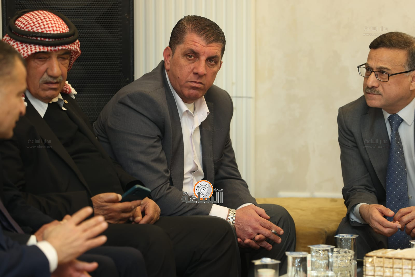 Madar Al-Saa Images 0.035882372625304915