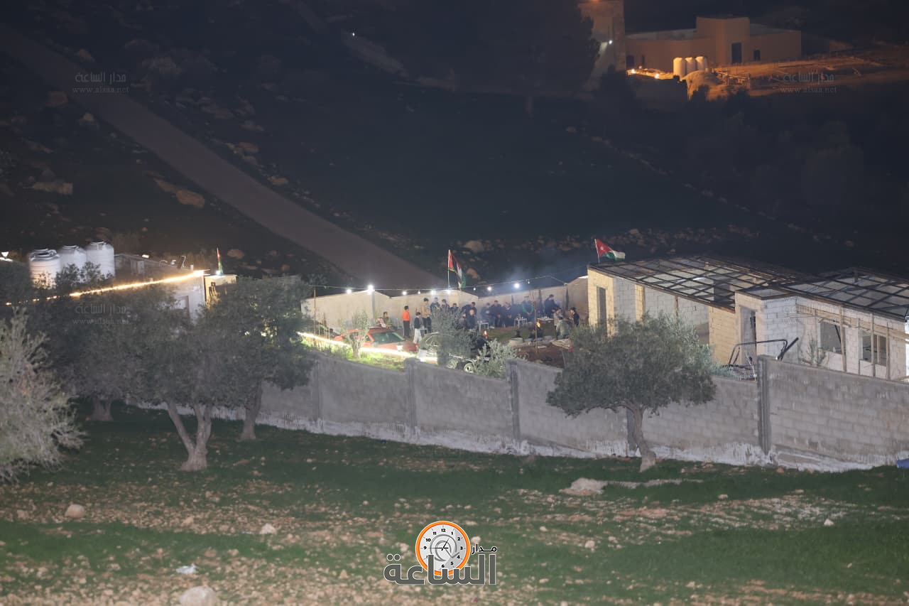 Madar Al-Saa Images 0.9752848914439219