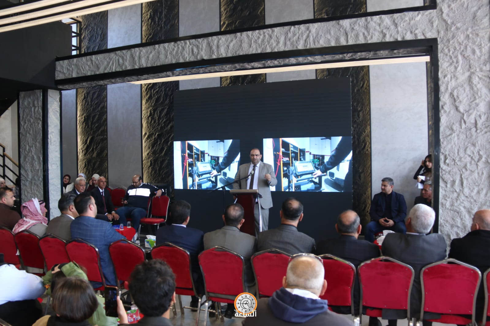 Madar Al-Saa Images 0.02680080296898113