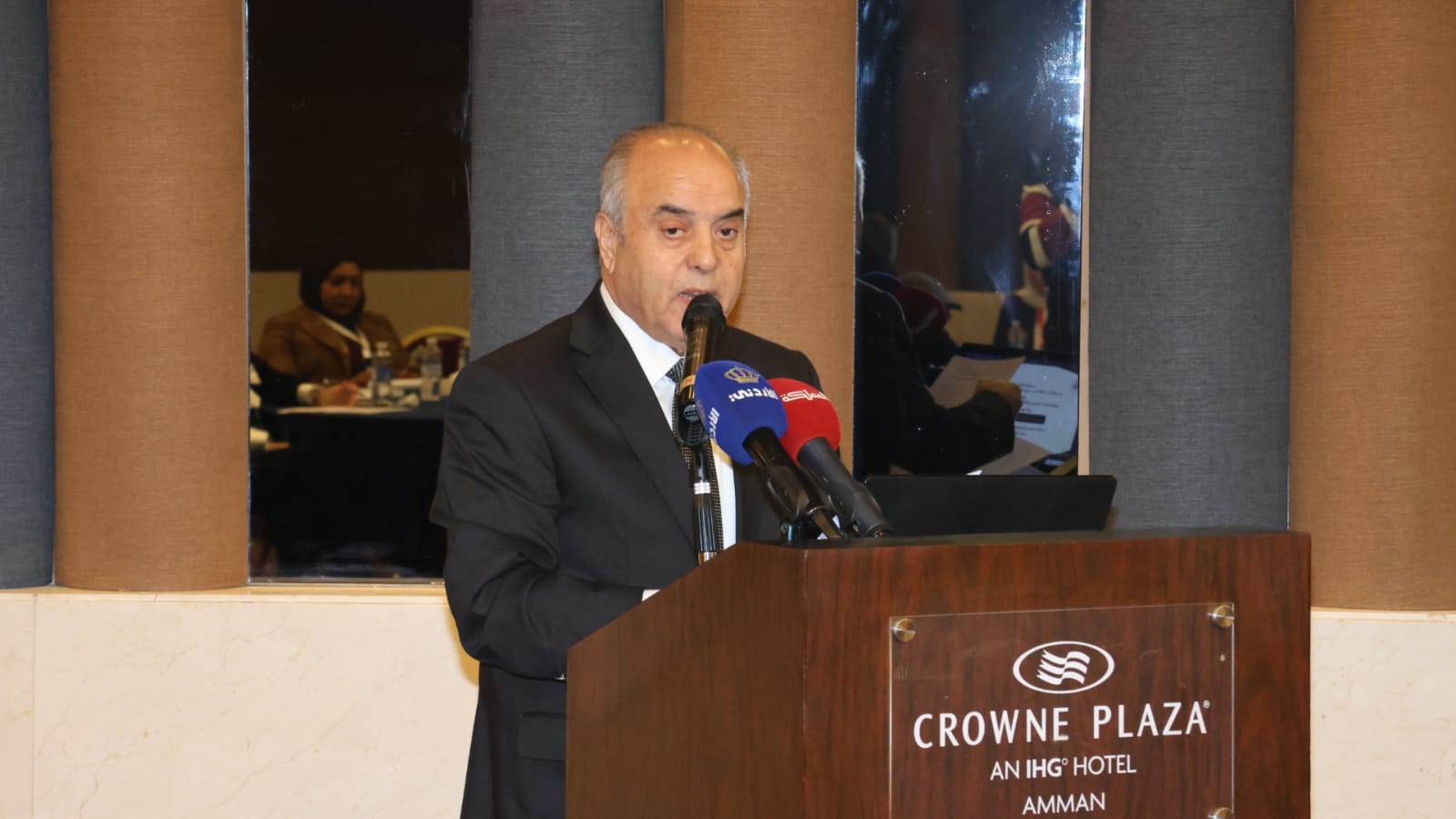 Madar Al-Saa Images 0.4153991594348997