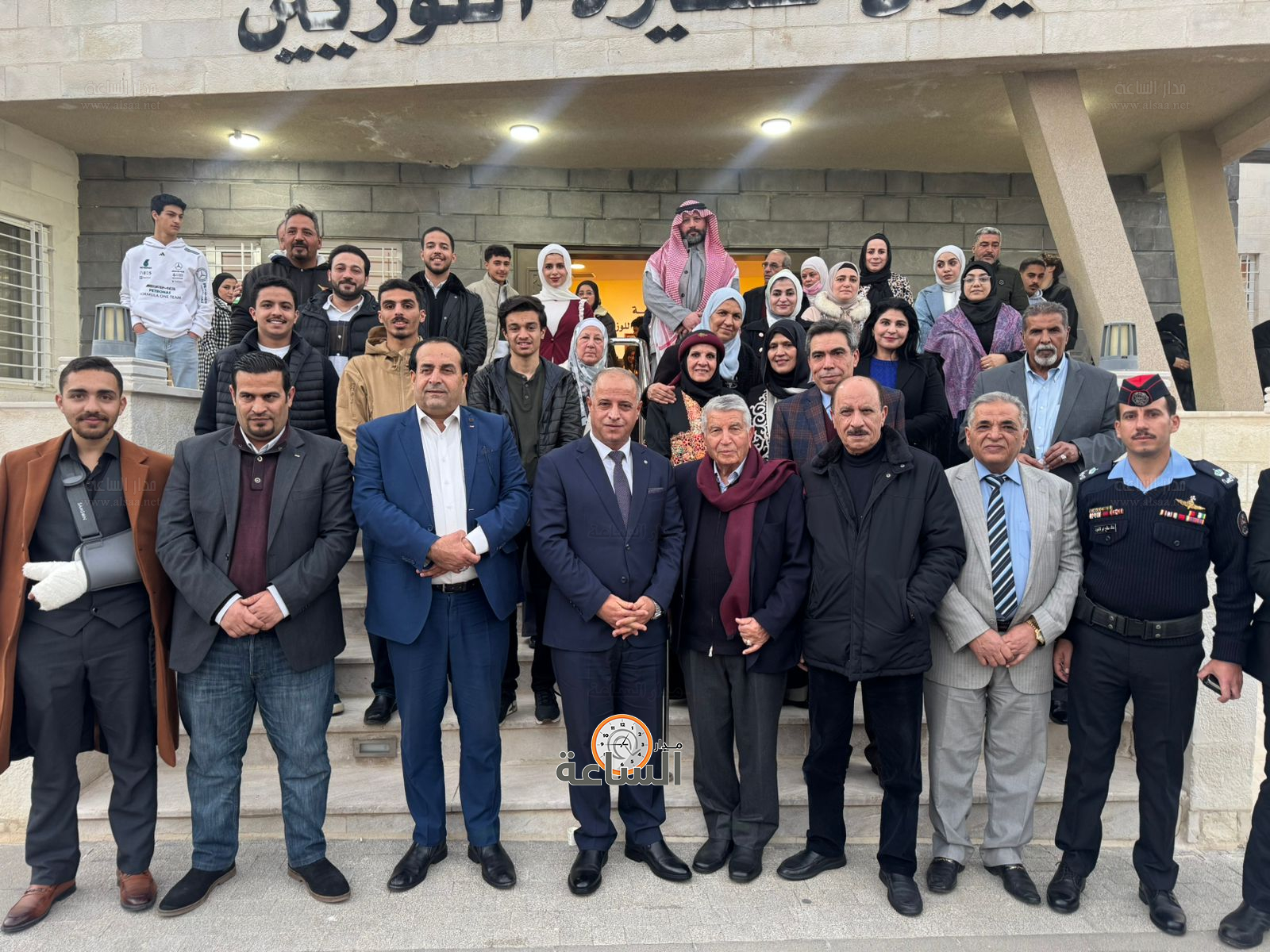 Madar Al-Saa Images 0.37460887138847376