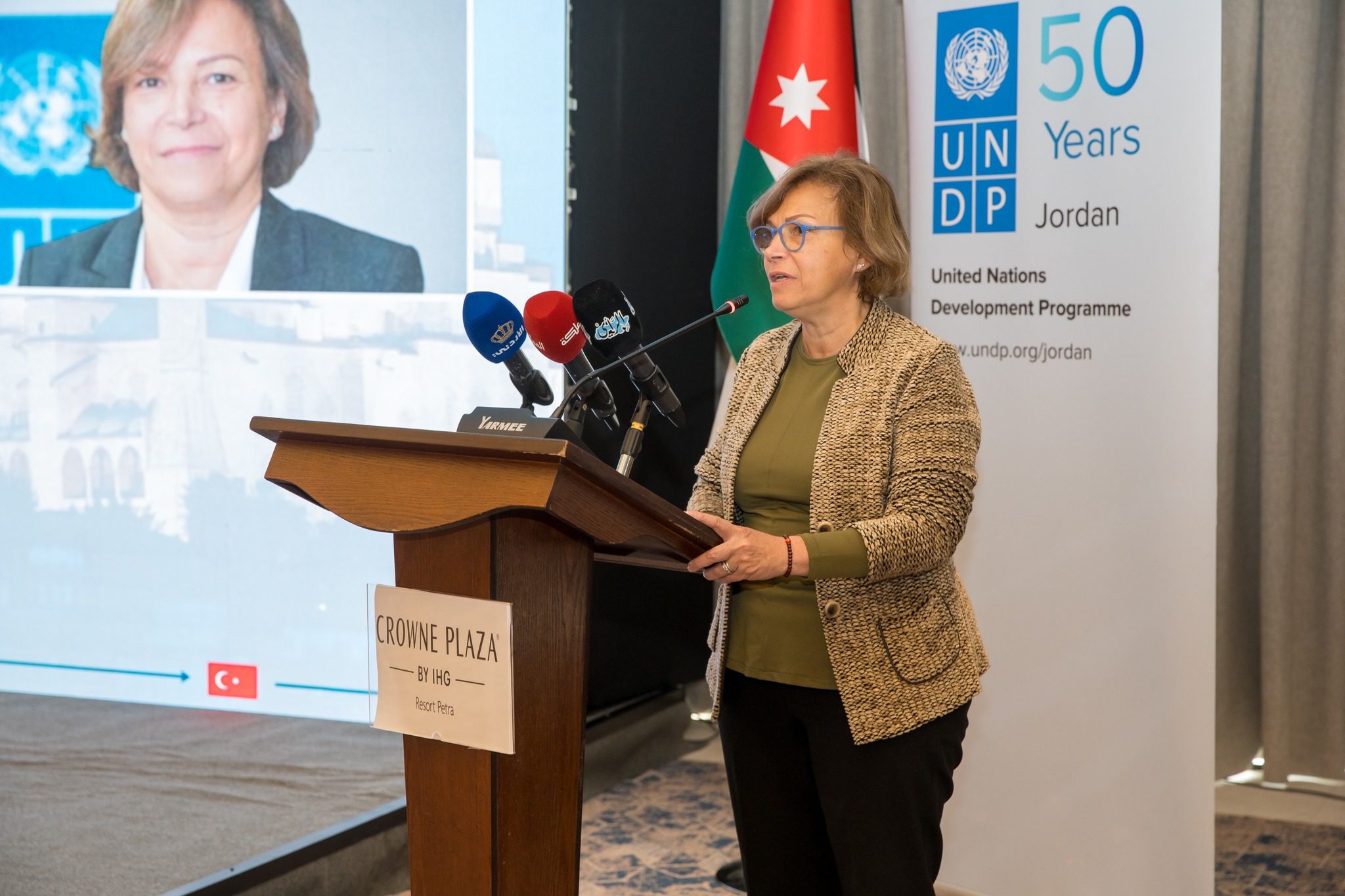 Madar Al-Saa Images 0.007944151883537365