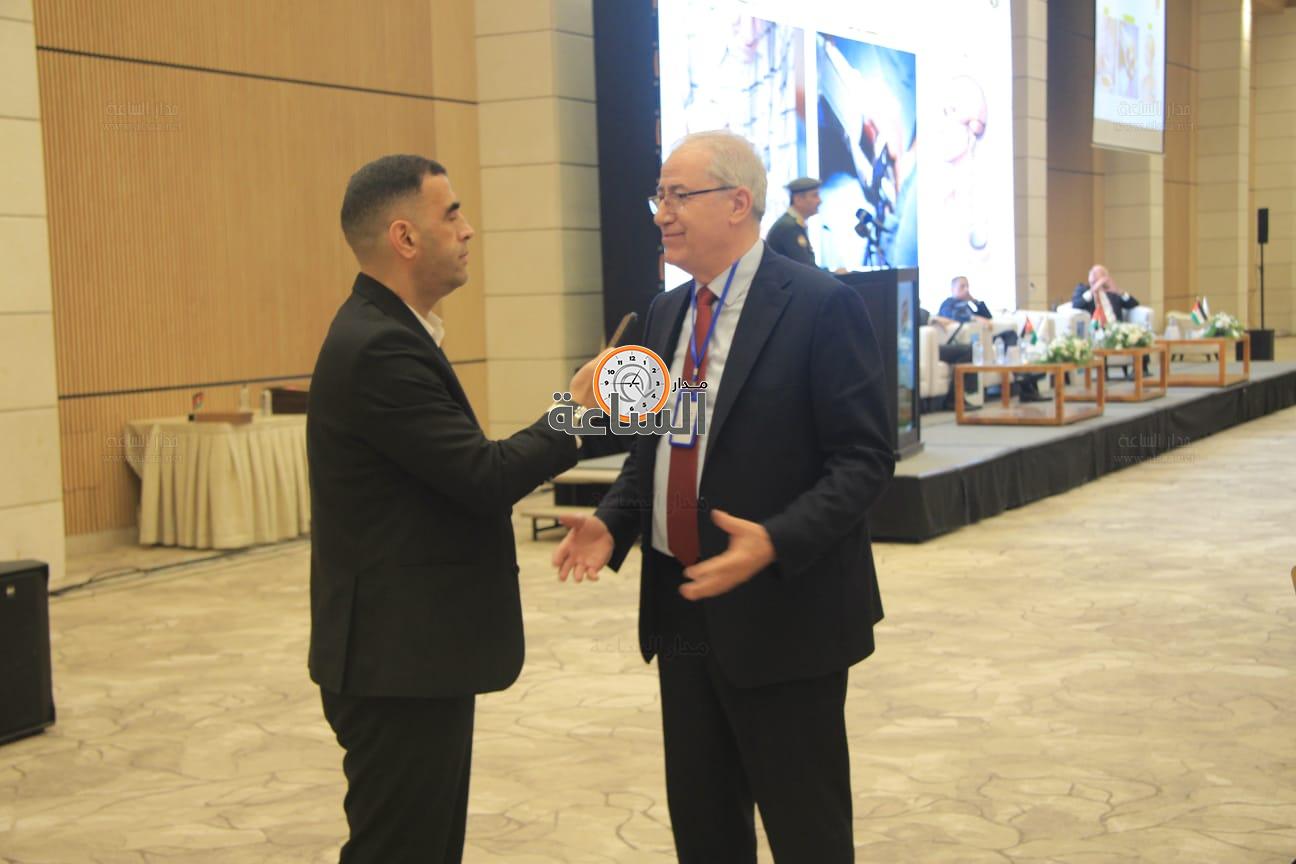 Madar Al-Saa Images 0.46563486793565567