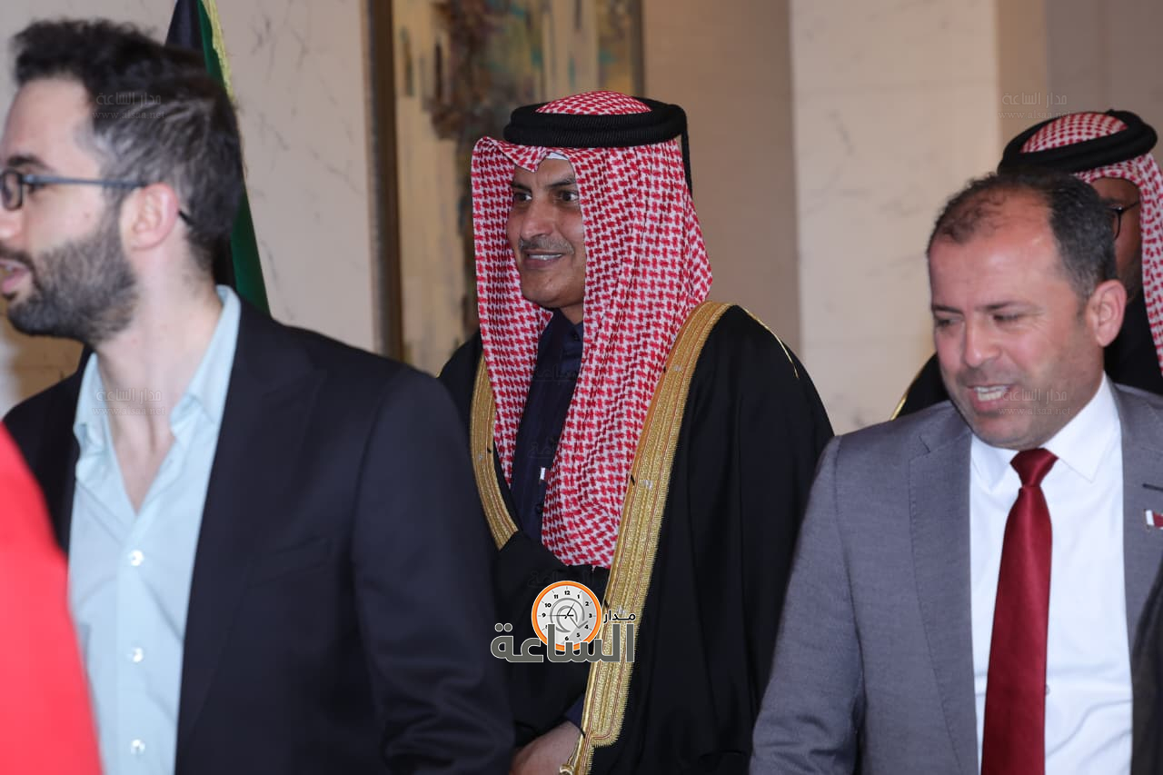 Madar Al-Saa Images 0.761313750997431