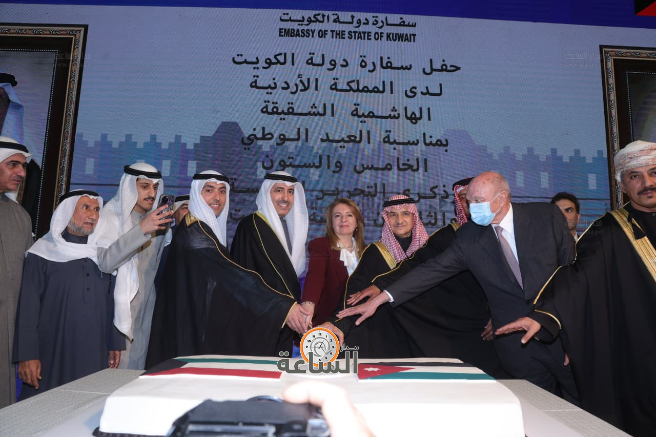 Madar Al-Saa Images 0.38329714580019847