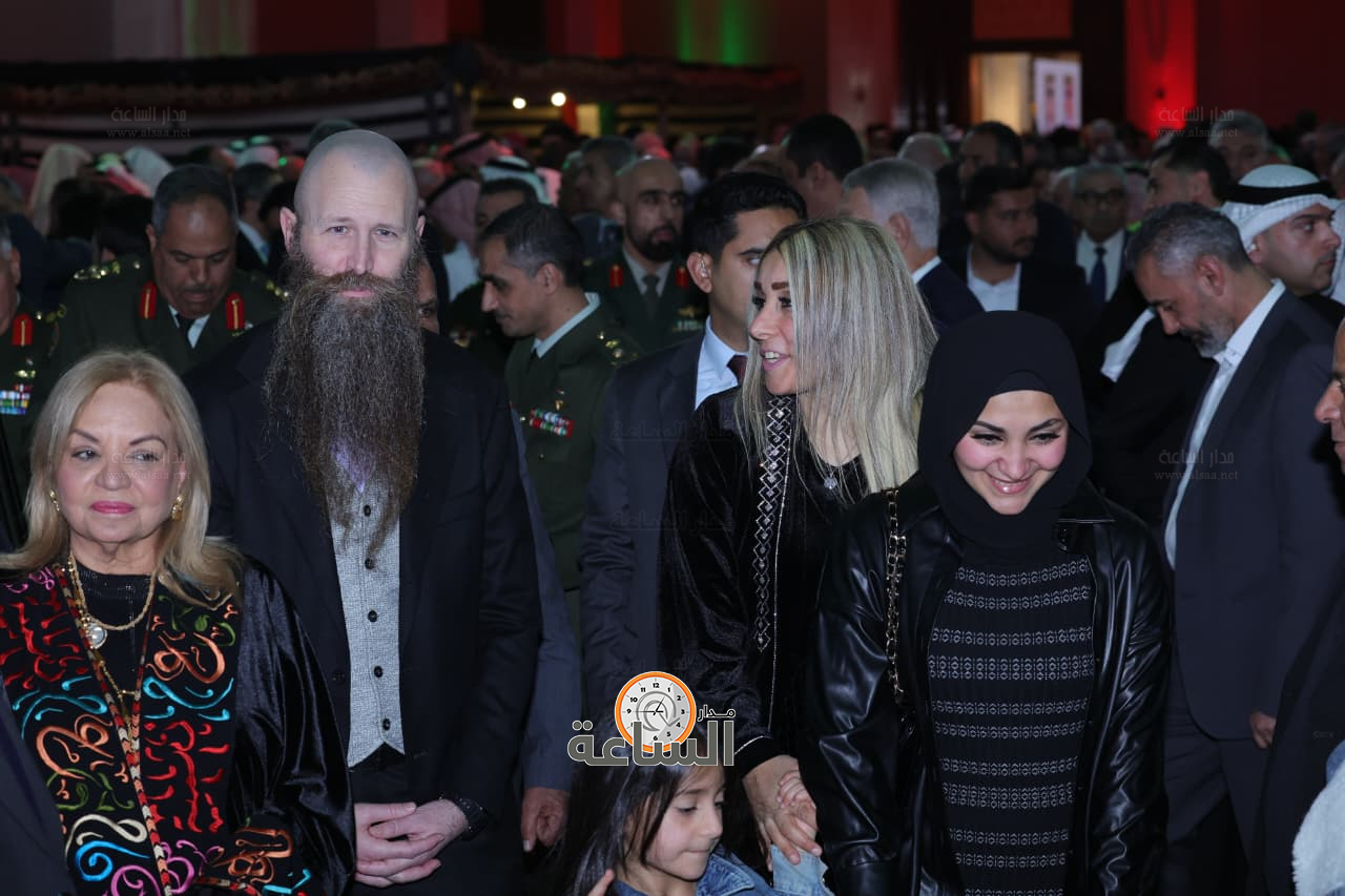 Madar Al-Saa Images 0.7774530418570862