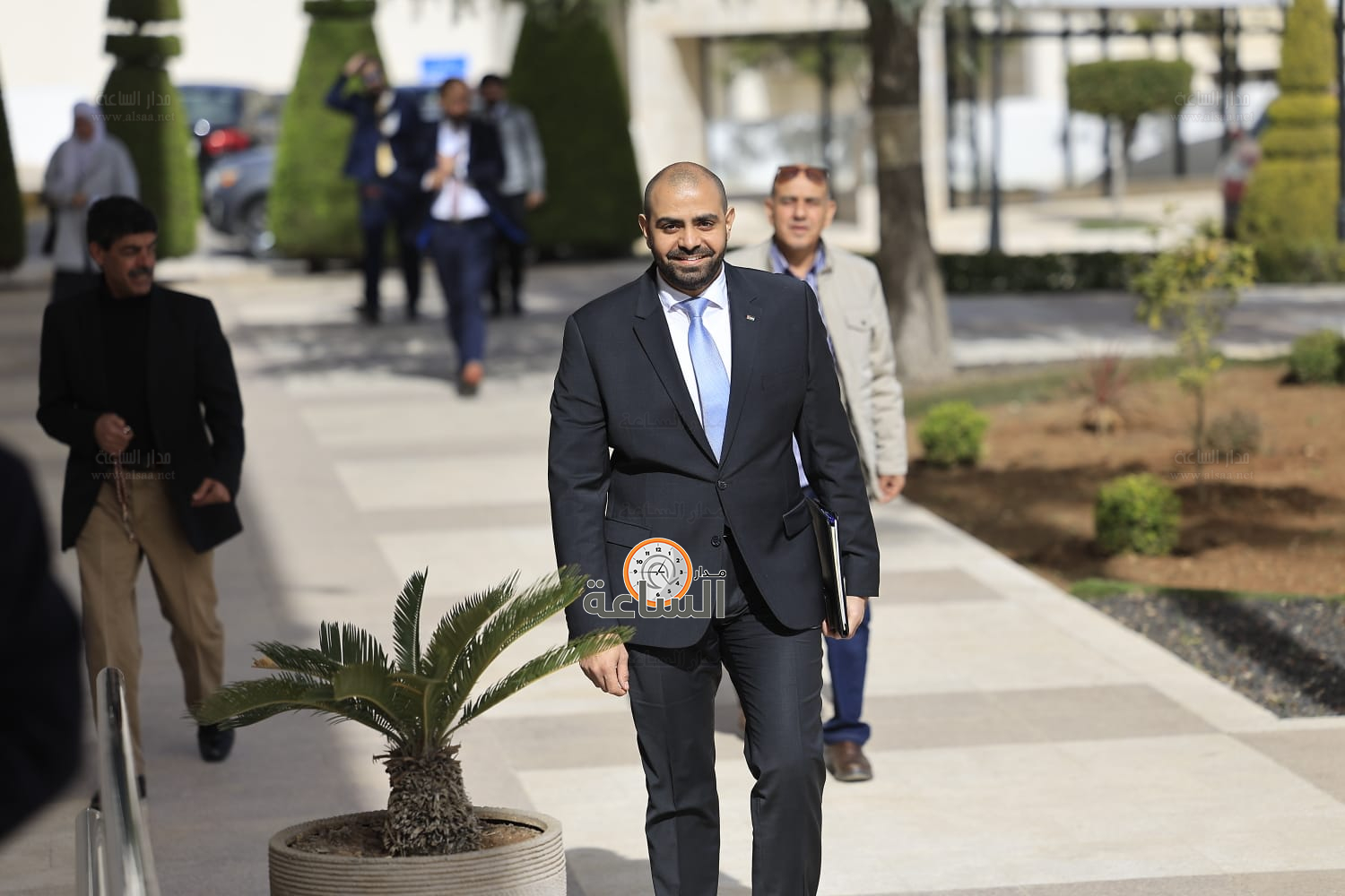 Madar Al-Saa Images 0.11319703930632652