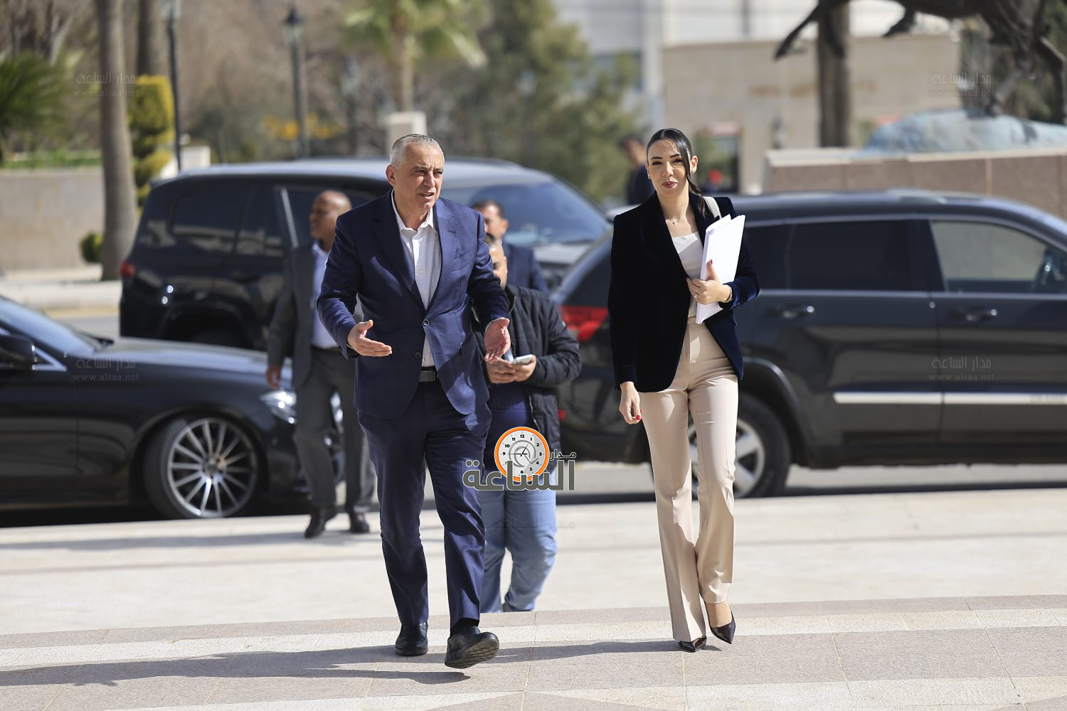 Madar Al-Saa Images 0.8811573493250572