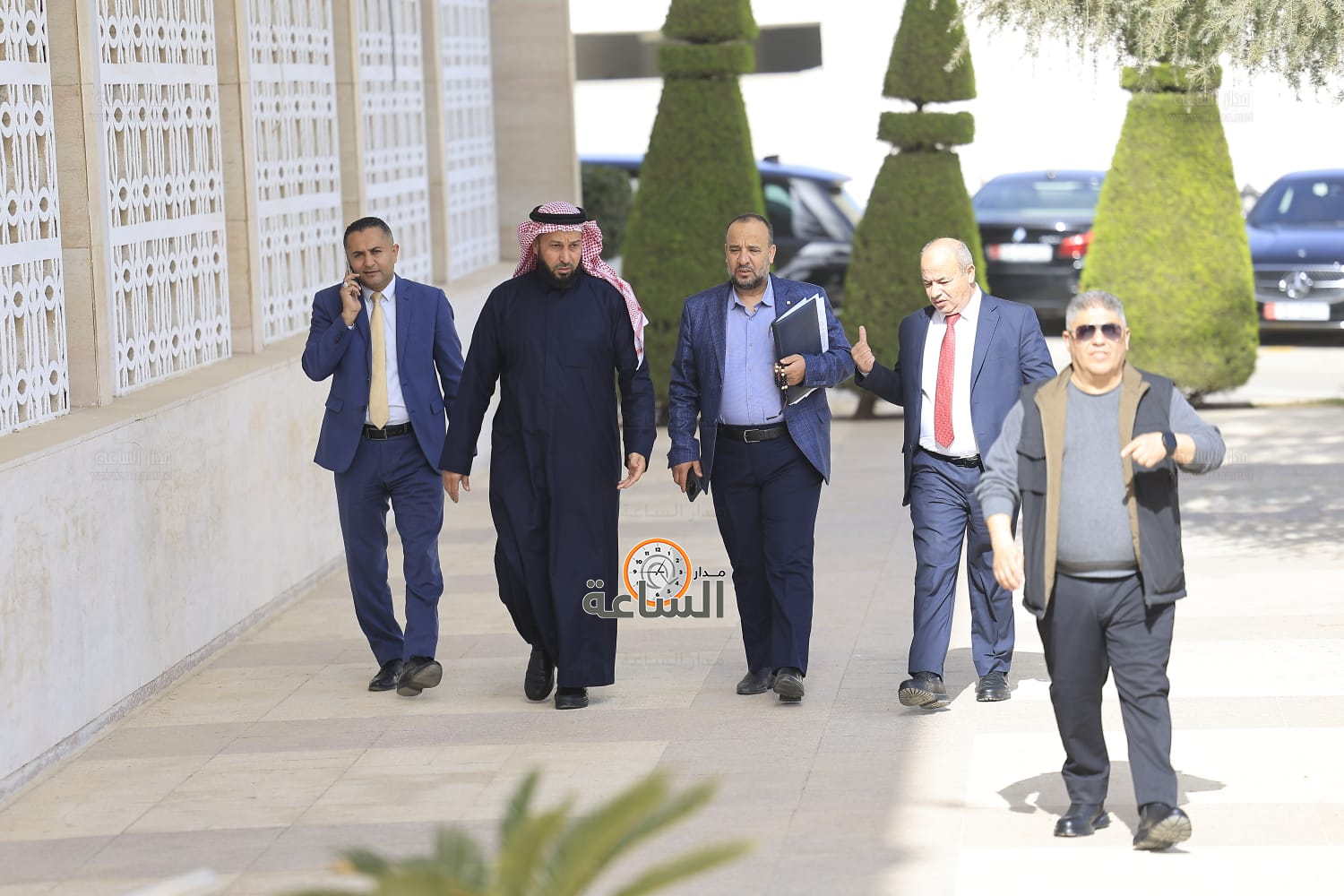 Madar Al-Saa Images 0.44168959703084276