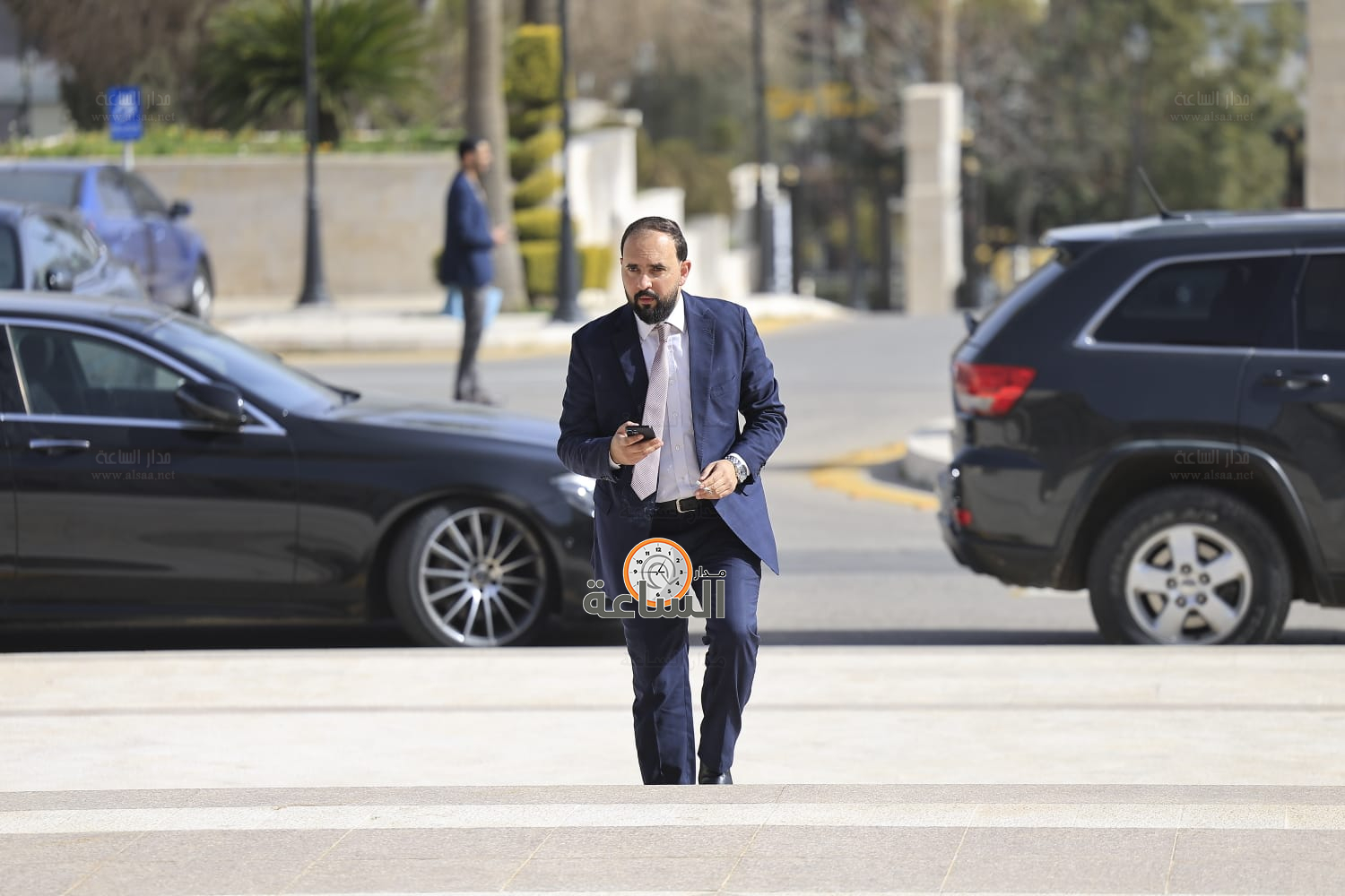 Madar Al-Saa Images 0.0153941882085612