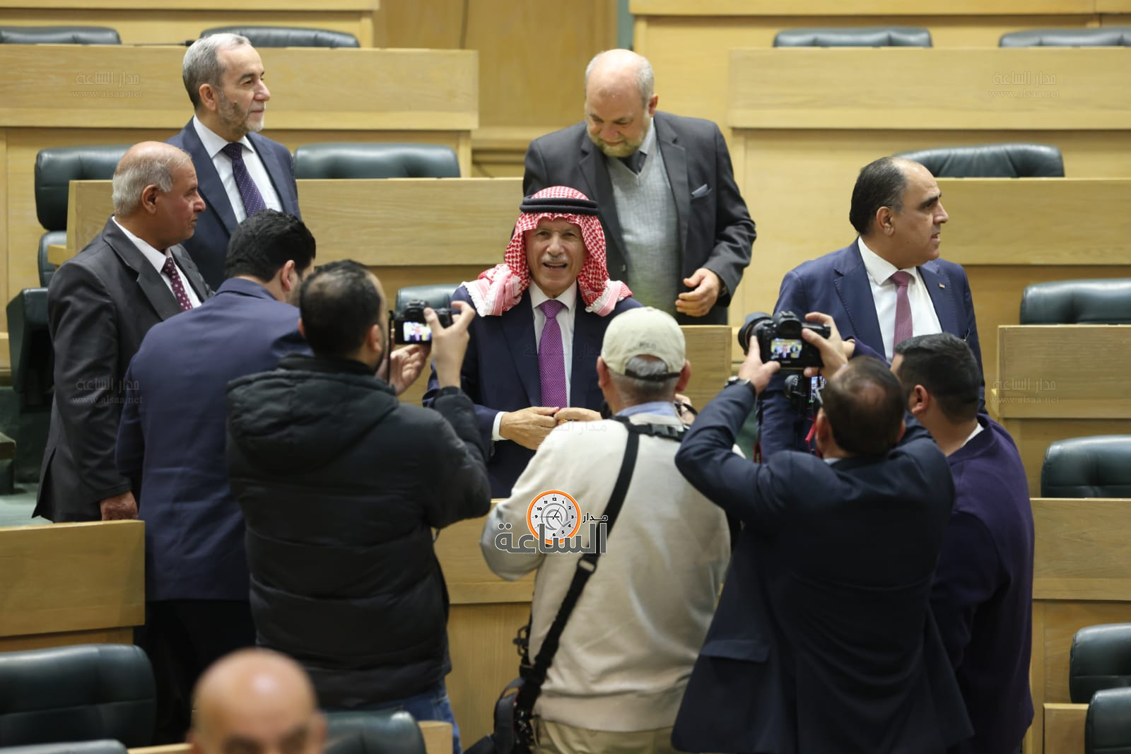 Madar Al-Saa Images 0.990191975371845