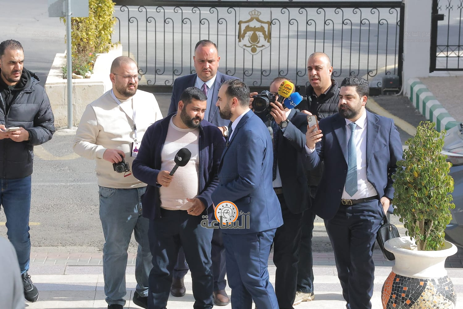 Madar Al-Saa Images 0.9896447444660711