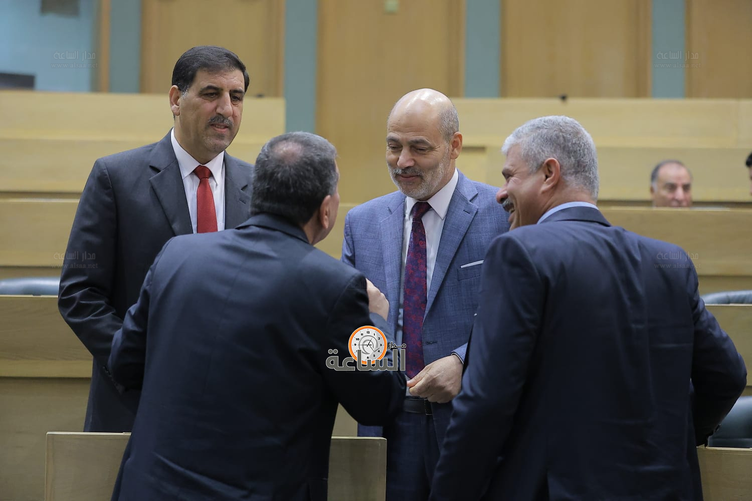 Madar Al-Saa Images 0.1727063741885343