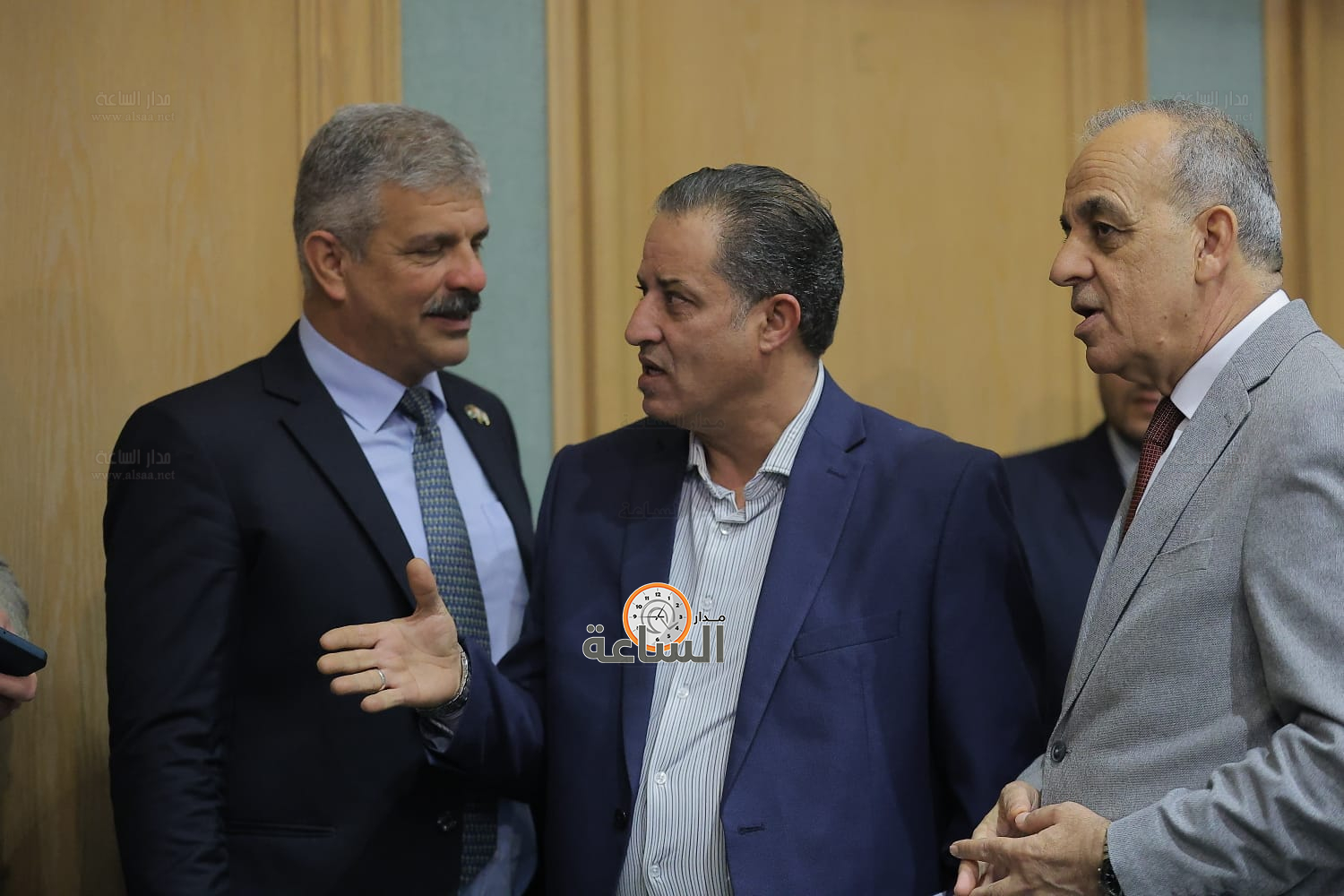 Madar Al-Saa Images 0.860099880931966