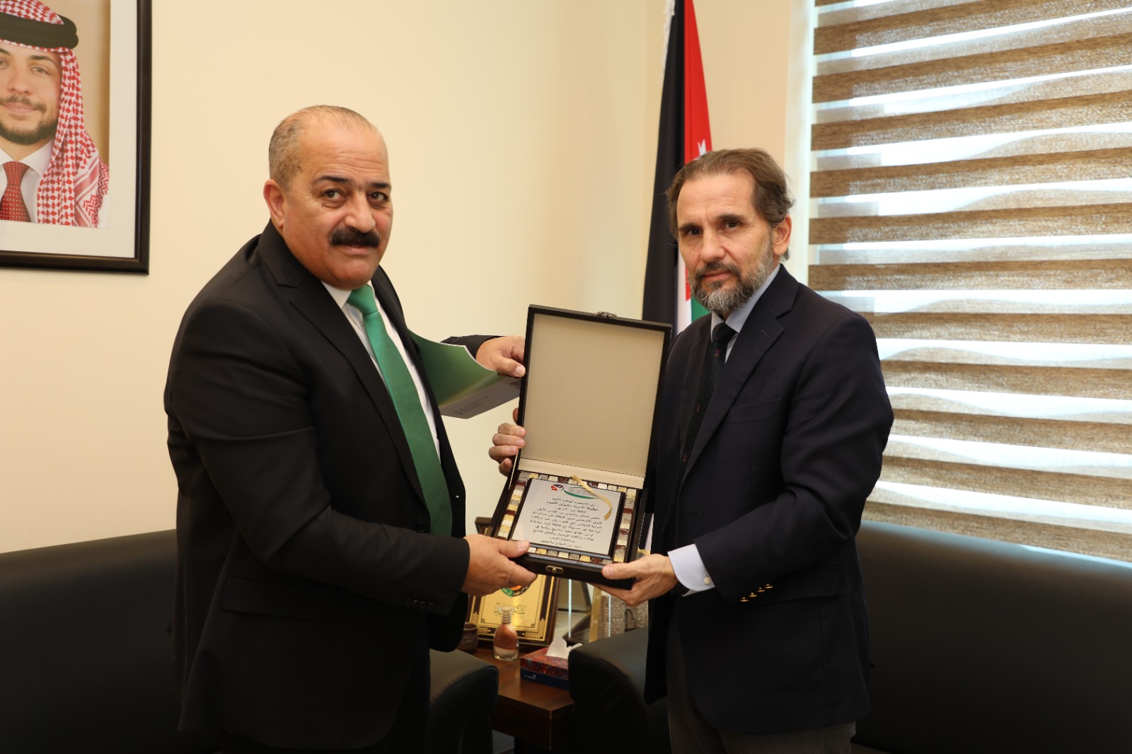 Madar Al-Saa Images 0.258283032124064