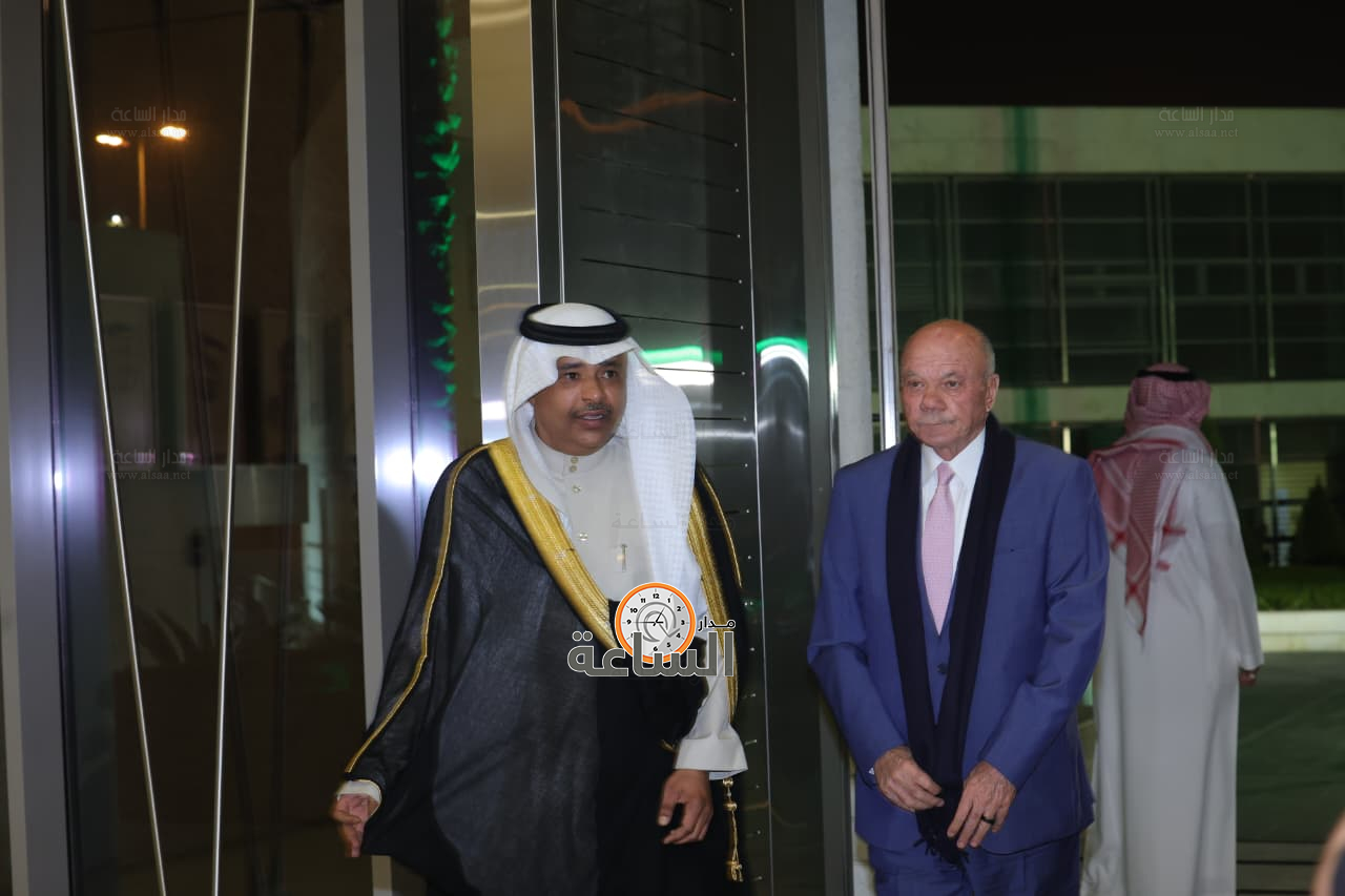 Madar Al-Saa Images 0.16211117193322455