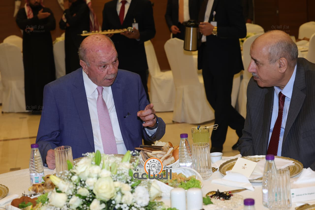 Madar Al-Saa Images 0.43503691778771225