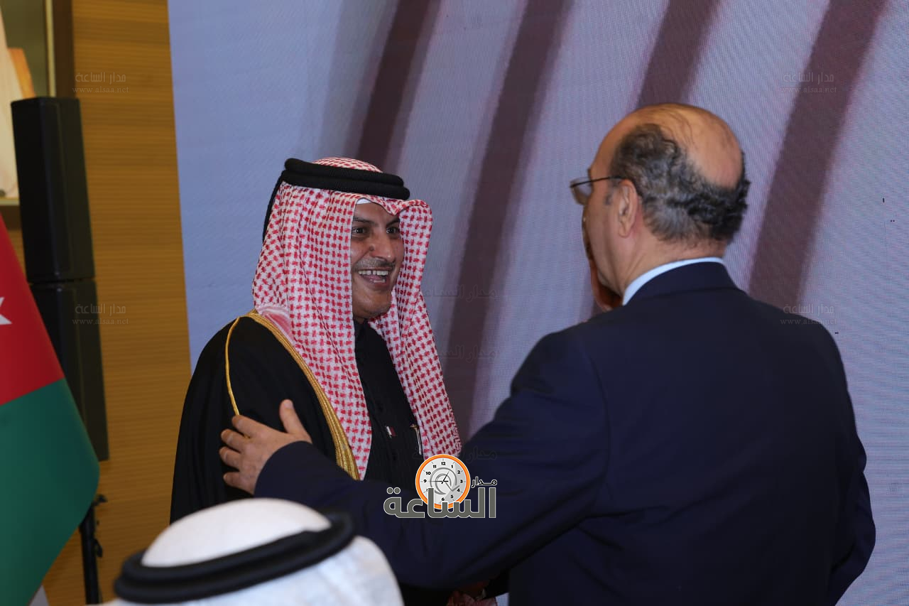 Madar Al-Saa Images 0.34340455554172467