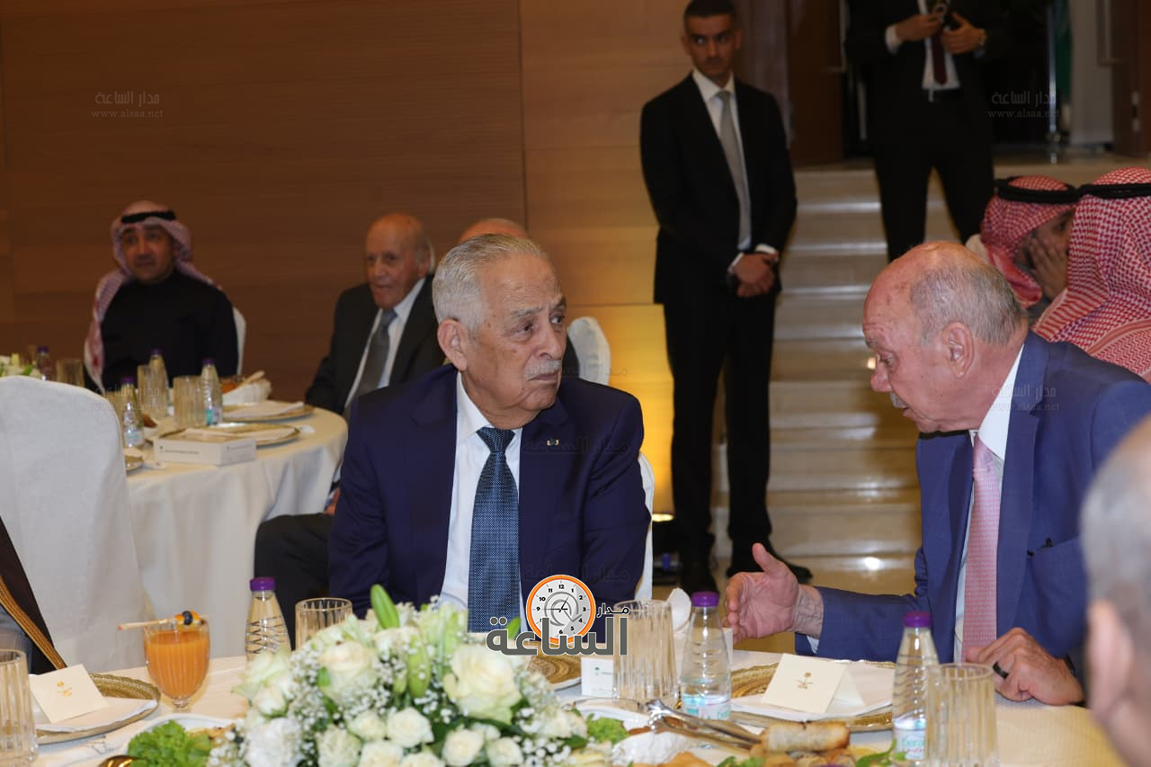 Madar Al-Saa Images 0.0003938157172030943