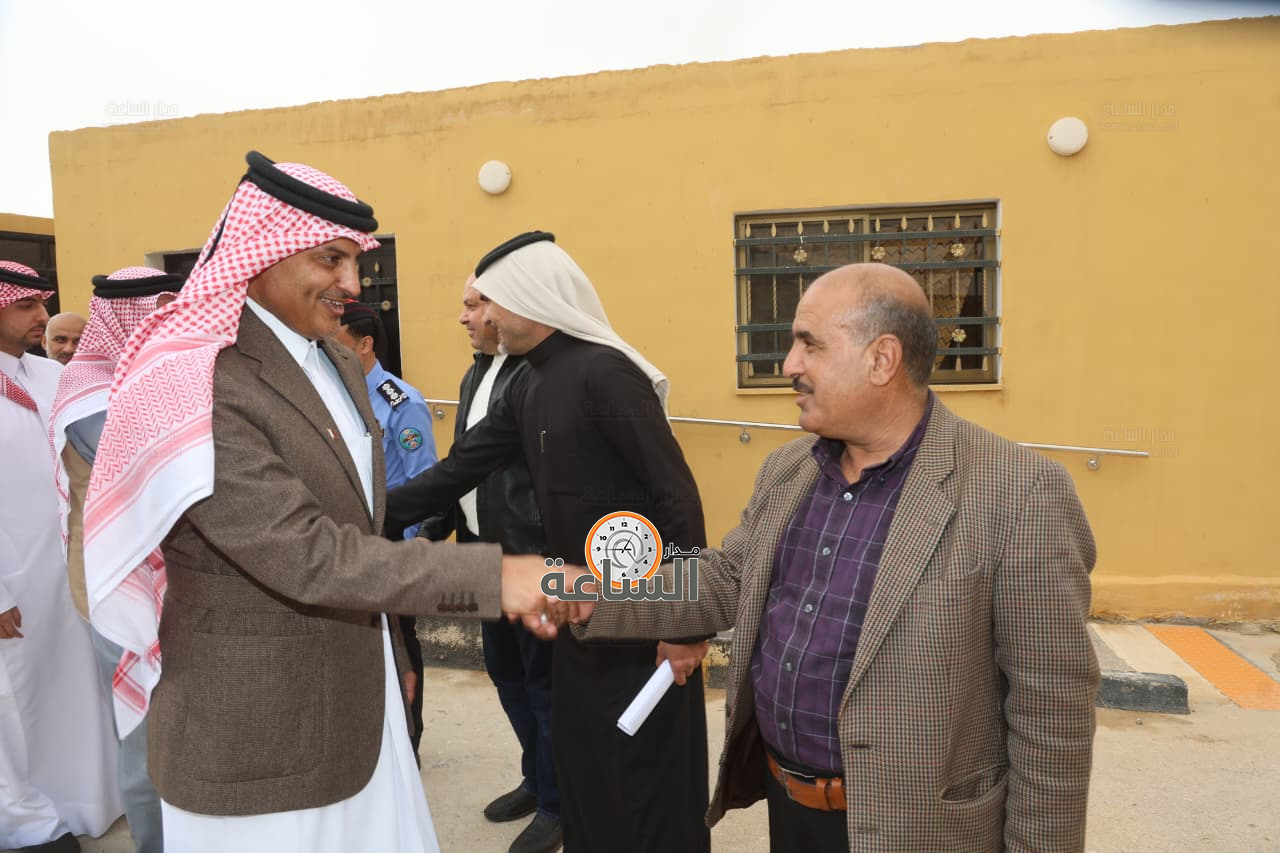 Madar Al-Saa Images 0.9149236919139816