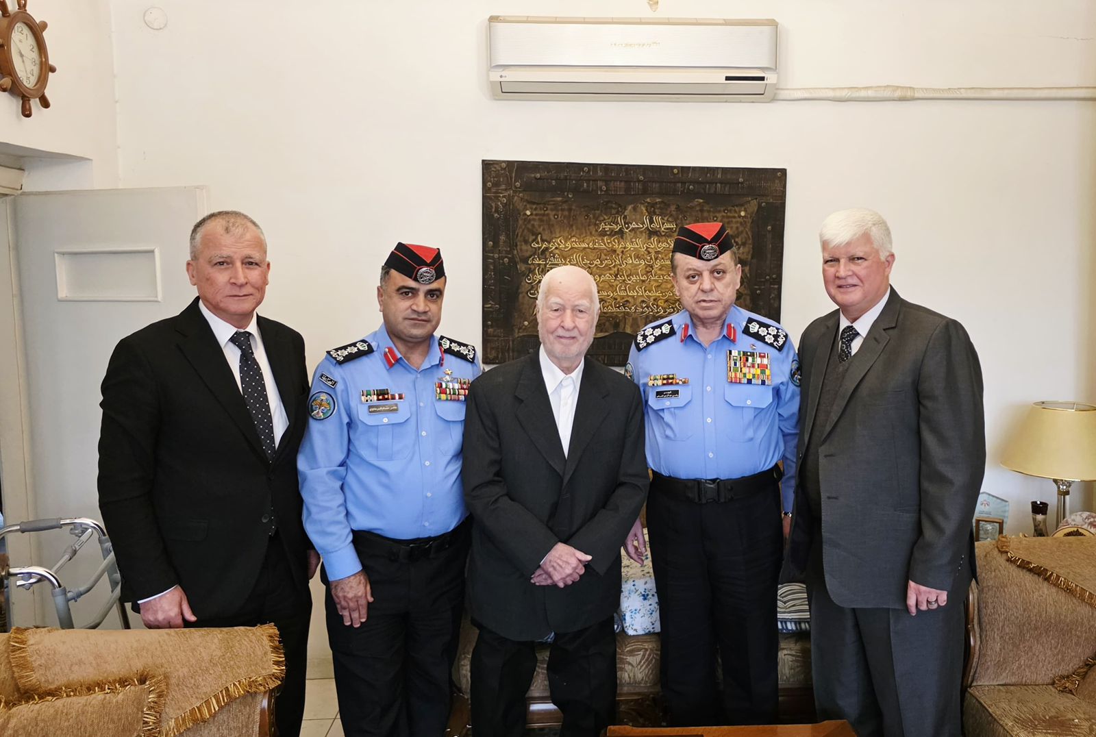 Madar Al-Saa Images 0.04202763430665035