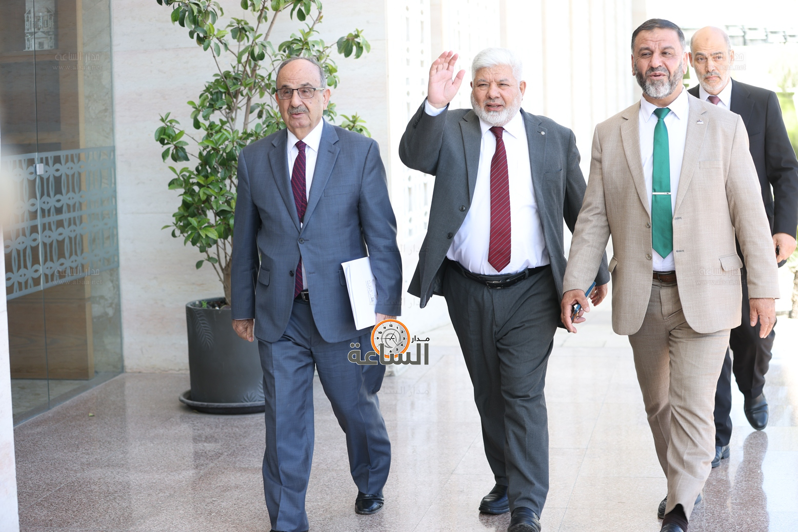 Madar Al-Saa Images 0.7275935509856232